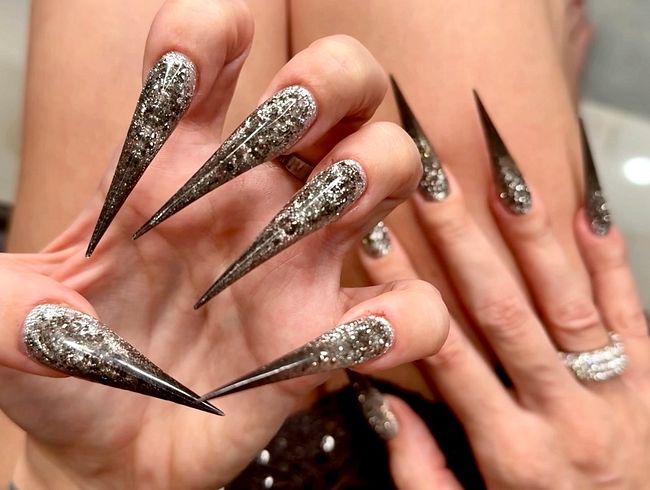 Download: juliadomaina - Lange KRALLEN - meine neue Form, lange Nägel mit langen flexiblen Fingern, breite Handflächen, Fingerlutschen