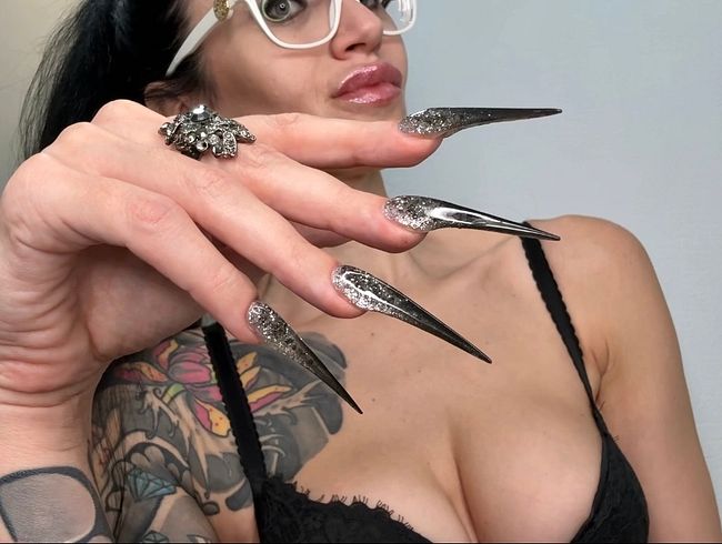 Download: juliadomaina - Lange KRALLEN - meine neue Form, lange Nägel mit langen Fingern, HEISSE Handjobs mit Spucke