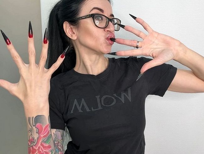 Download: juliadomaina - Fingerschnippen und Saugen, heiße schwarze lange Nägel, scharfe Krallen