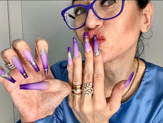 Download: juliadomaina - Neue lange Nagelform – eine Ballerina-Form (Coffin) und ein Seidensatinkleid trage ich