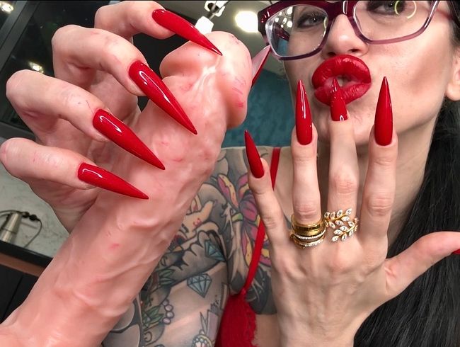 Download: juliadomaina - Lange rote Nägel, scharfe Krallen, Fingerlutschen und heiße Handjobs