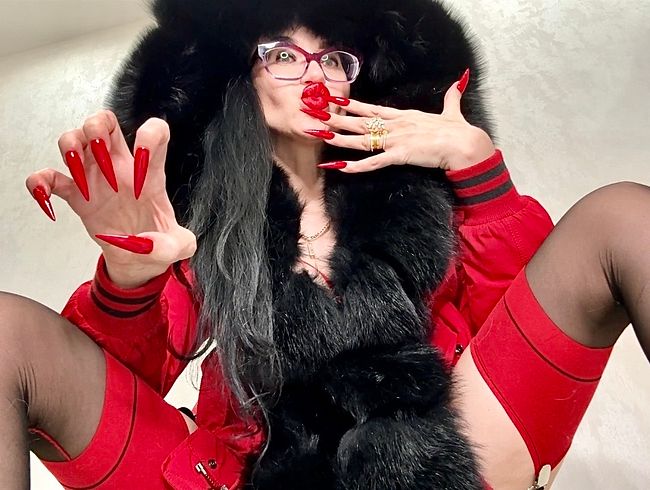 Download: juliadomaina - ROTE lange Nägel, Krallen und Fell, rote Unterwäsche, Strümpfe mit Strapsen