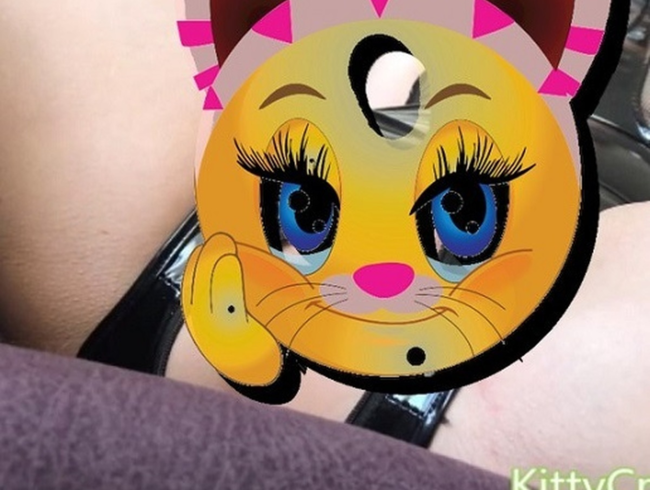 Download: kittycreamcat - Fingern in Lackbody