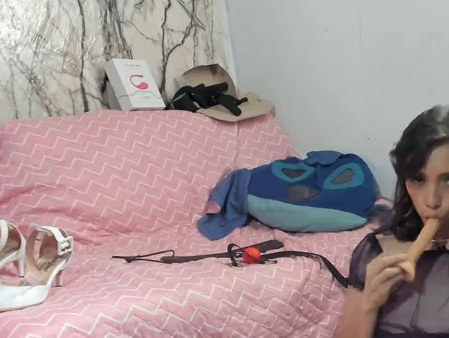 Download: laraxangel - Ich liebe es, mit deinem Schwanz in meinem Mund und meinen kleinen Titten zu spielen