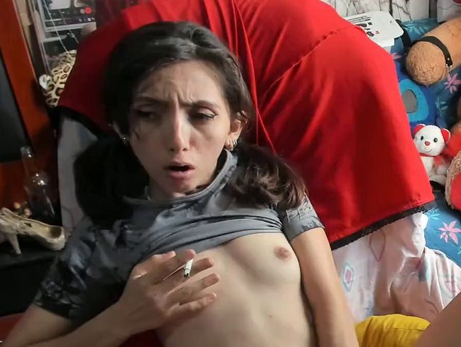 Download: laraxangel - Ich liebe es, aus dem Fitnessstudio nach Hause zu kommen, eine Zigarette zu rauchen und mich dabei