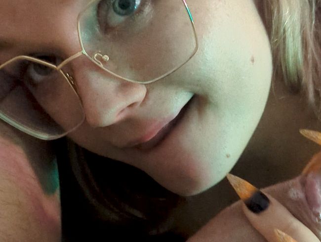 Download: lionscagefantasy - POV: Dirtytalk und Nahaufnahme, BlaseHase zeigt was sie kann....