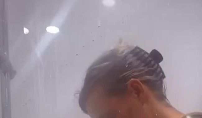 Download: lisanimmersatt69 - Na welches geile Girl duscht denn da mit mir??