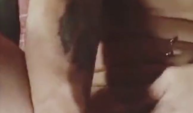 Download: lithbettgoddess - Mein Arsch brennt vor Hitze wegen all der harten Arbeit, die ich mir gebe