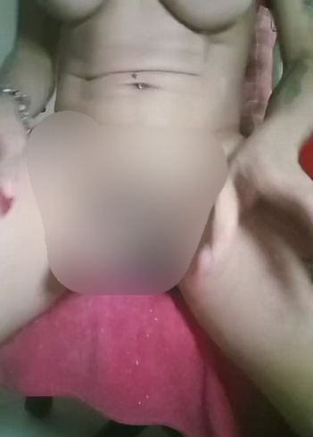 Download: lithbettgoddess - Wenn ich meinen Körper betrachte, werde ich geil, ich werde sehr hart und kann es nicht ertragen und alles ist nur noch Masturbieren.