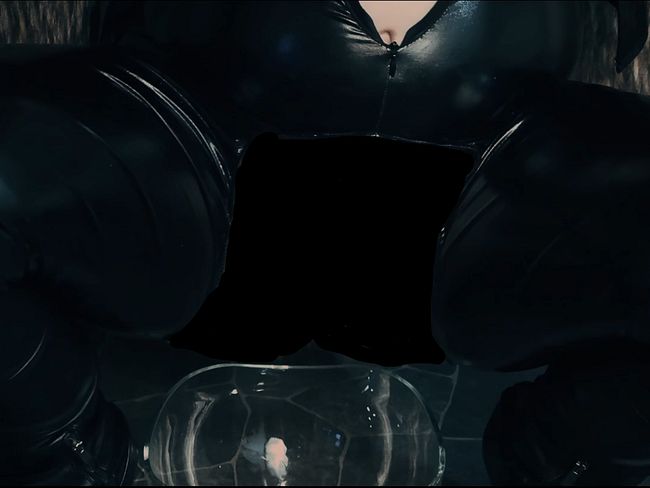 Download: little-nicky - Pralle Kurven in Lack & Leder - Schluck meine Pisse (3)