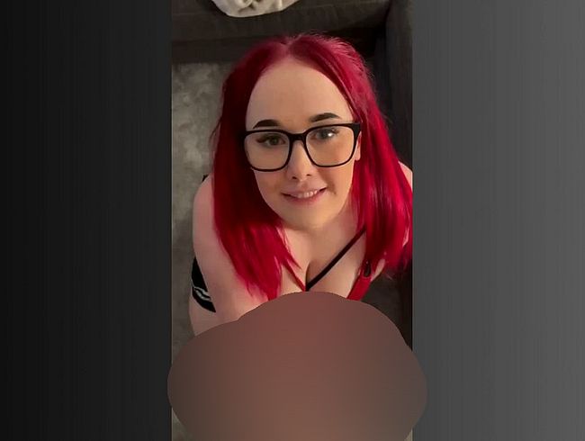 Download: little_Eve - Ich nehme ihn so tief…Du willst deinen Schwanz an dieser Stelle sehen...gib’s zu