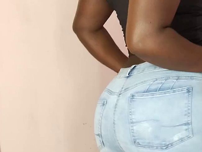 Download: lizzybrownss - Hast du gesehen, wie mein Arsch in dieser leichten, engen Jeans aussieht?