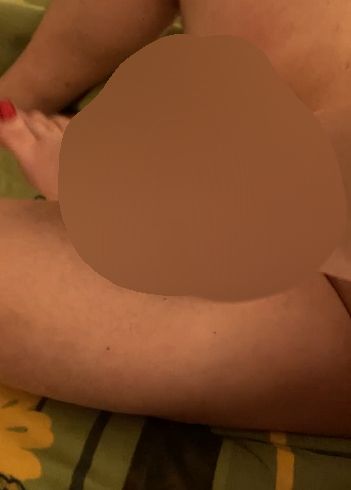 Download: lola-carrera - Footjob