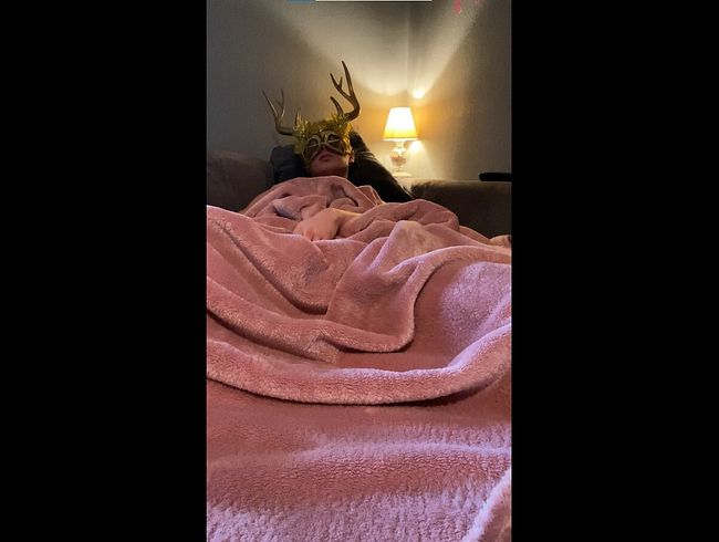 Download: lola-carrera - Lola lässt sich von der Fickmaschine geil zum Orgasmus stoßen