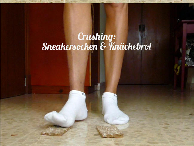 Download: lynli - Crushing: Sneakersocken & Knäckebrot