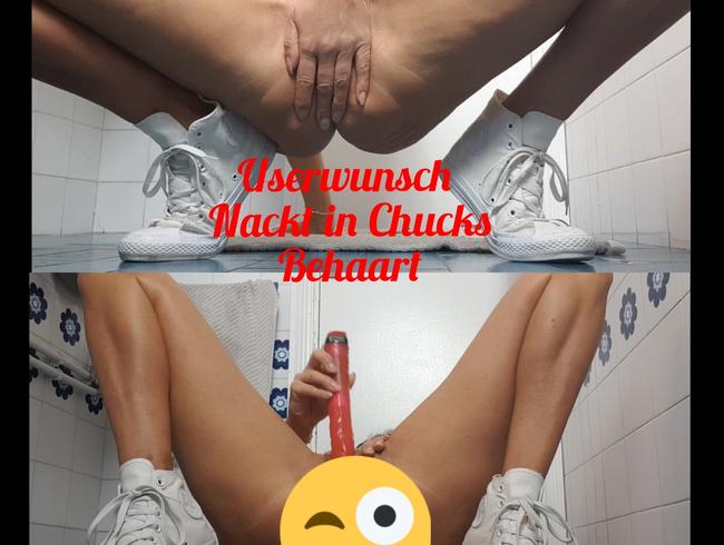 Download: lynli - Userwunsch: Nackt in Chucks, behaart