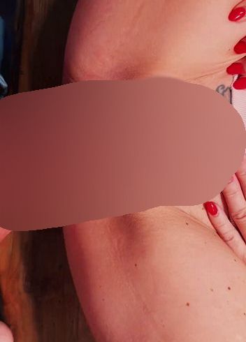 Download: makeover_hot - Muschi massiert und dann in den Arsch gefickt