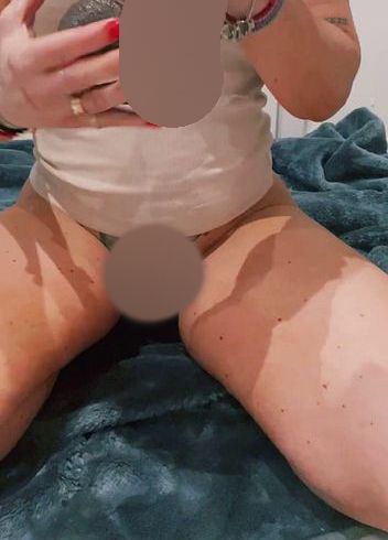 Download: makeover_hot - Beide Löcher mit meinem Riesen-Dildo gefickt…