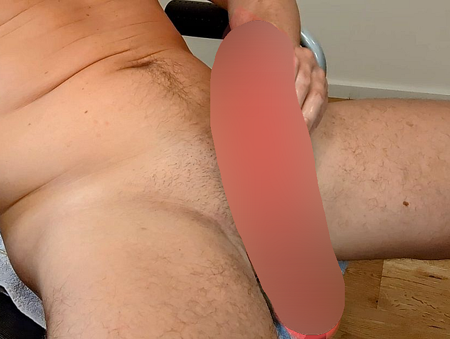 Download: manubrium86 - Den aktuellsten Stream gefilmt und meinen geölten Schwanz schön auf dem Bauch abgewichst