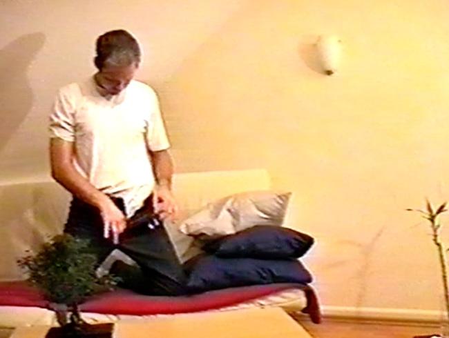 Download: maximum_s_undressed - Dildo Boy extrem mit dem fetter Glasdildo fick ich knallhart mein Anal Vötzchen und spritz 3x ab