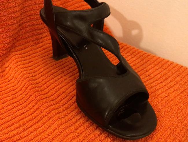 Download: maximum_s_undressed - Schuhe BH und Höschen der Freundin 4x vollgespritzt