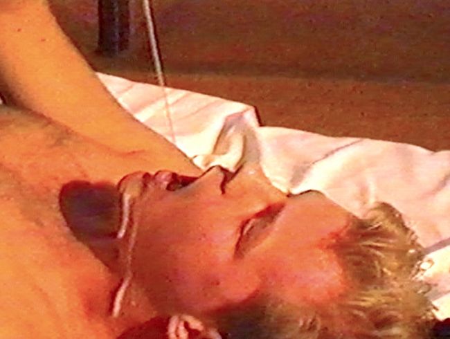 Download: maximum_s_undressed - Bi Teen Spermaschlucker Boy - mit 18 jede Menge Sperma der Freunde geschluckt - und 3x abspritzen