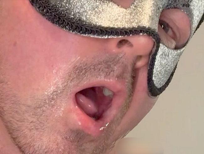 Download: maximum_s_undressed - MDH Bi Boy Webcam Live: Sperma aus dem Spritz Dildo schlucken und geil abspritzen