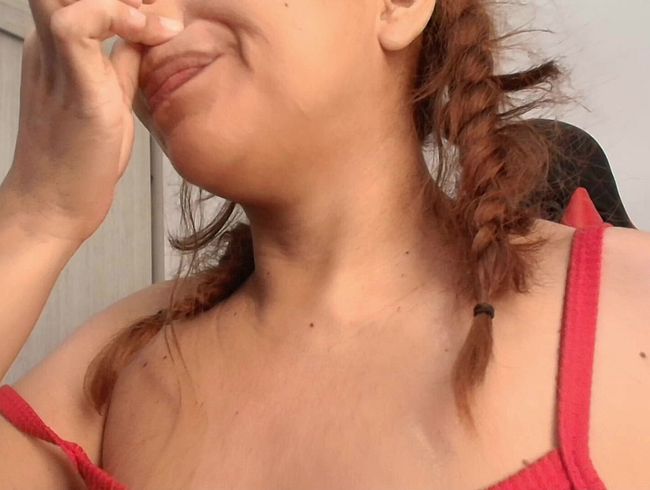 Download: miabush - Meine erste anale Penetration vor der Kamera,