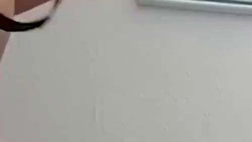 Download: mikberg - Meine muslimische Freundin posiert in einem sexy farbigen Kleid, Kopftuch und bunten, sexy Schuhen