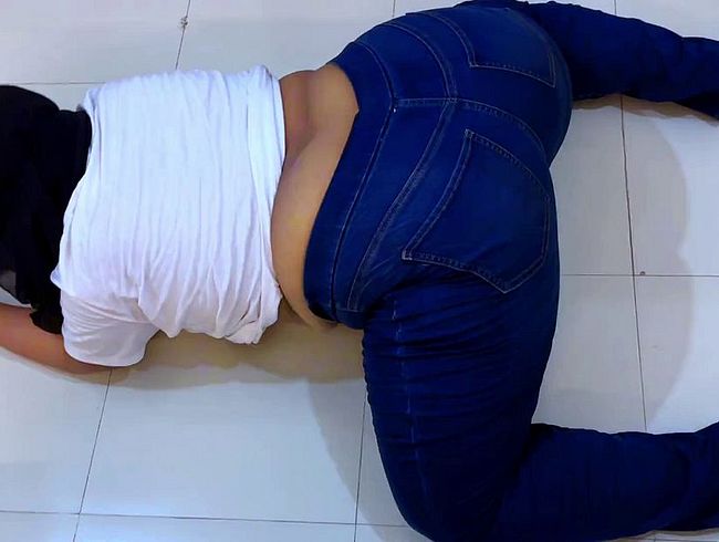 Download: milfhotmom - Jeans, großer Arsch, Marokko, allein, heißes Mädchen will von fremdem Nachbarn in den Arsch gefickt werden, nachdem die Eltern ins Büro gegangen sind