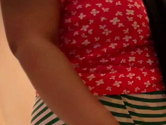 Download: milfhotmom - Ägypten, heißes BBW-Hotelmädchen, das mein Zimmer fegt