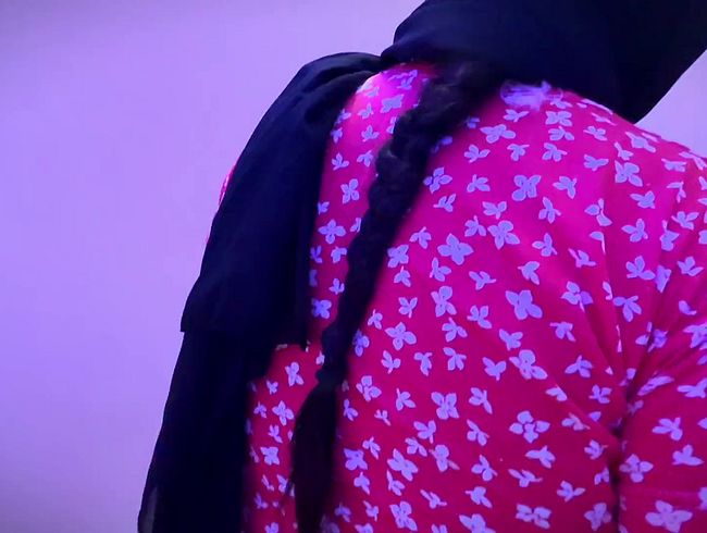 Download: milfhotmom - Ägypten, heißes BBW-Hotelmädchen, das mein Zimmer fegt