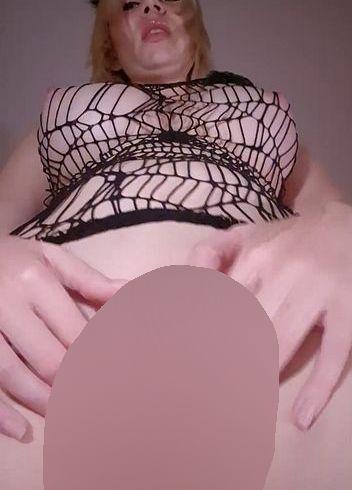 Download: mycandyalice - Schlampe mit dicken Titten – Bettelt Daddy an, meine enge, feuchte Muschi mit Sperma zu füllen