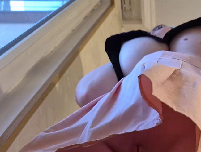 Download: mycandyalice - Meine nackte Muschi unter dem Minirock – Upskirt-Tease ohne Höschen