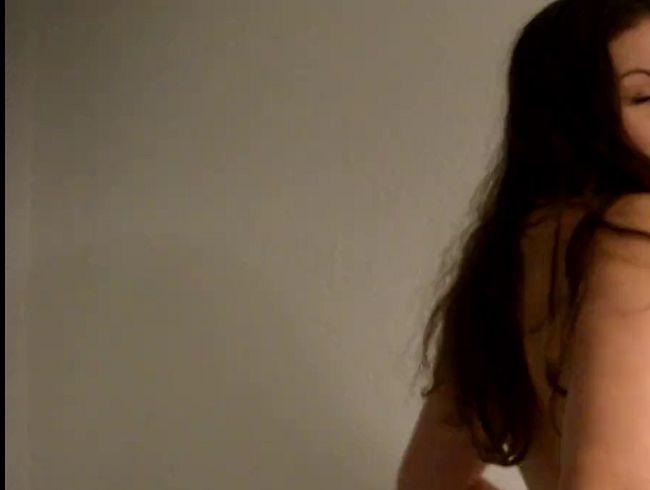Download: n4stygirl - ich ziehe mich aus für DICH ;) - Kein Ton