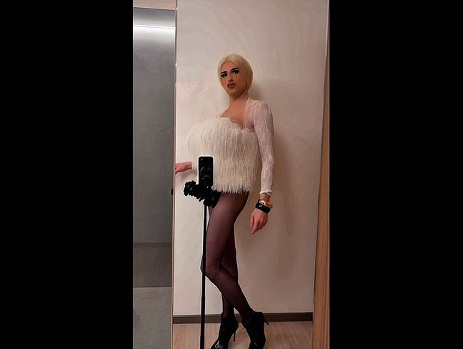 Download: nadinepracher - xxl Boobies on Tour