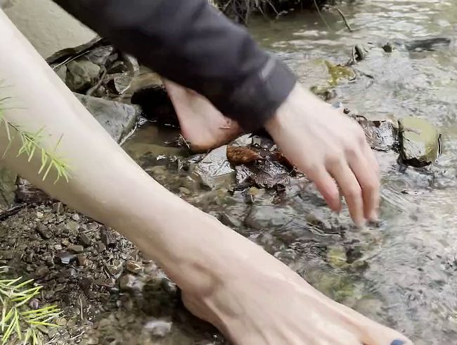 Download: natuerlichreiten - Ich kühle meine hübschen Füße