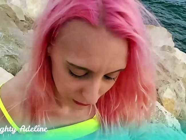 Download: naughtyadeline - Öffentlicher Blowjob im Freien am Meer