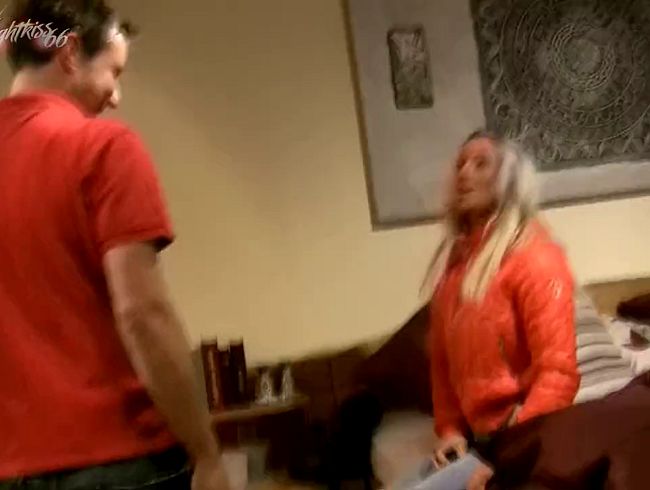 Download: nightkiss66 - Der Möbelhausverkäufer, ich nehm mehr als nur ein Bett mit