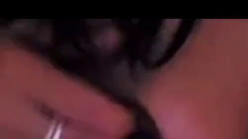 Download: nora_girl2 - Sexy Pose mit Blick auf meine Nippel :)