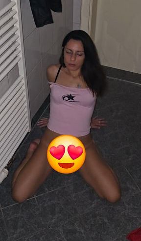 Download: nora_girl2 - WUNSCHVIDEO MIT DILDO