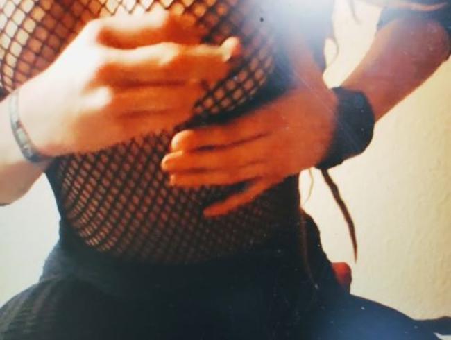 Download: nugua - Heiße Abkühlung mit einem Eiswürfel