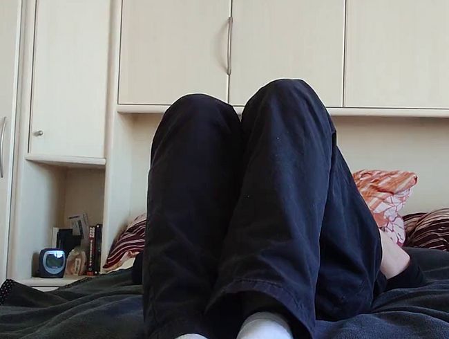 Download: nylonjunge - Meine weißen Sneaker Socken