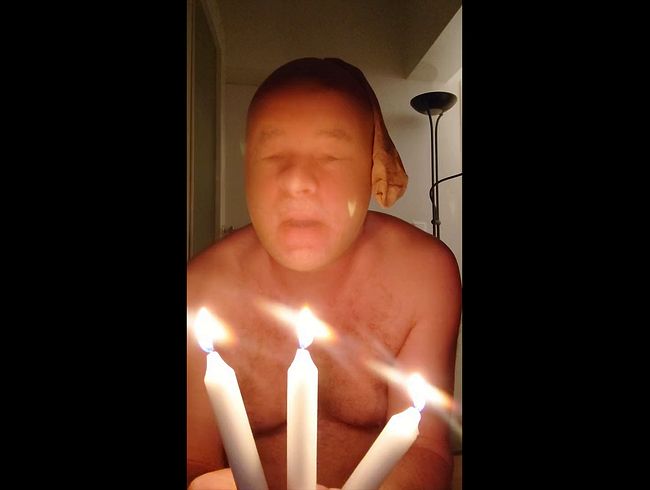 Download: nylonjunge - Nylonjunge wünscht Geilen Dritten Advent