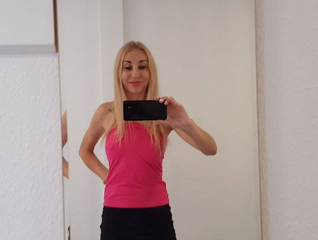 Download: old-guy - Old-Guy beobachtet Ukrainische Blondine beim Selfie und freut sich auf einen geilen Fick mit ihr...