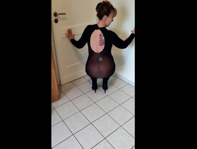 Download: paarjoergtina - Catsuit Bodystocking anziehen
