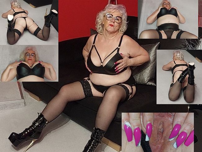 Download: pure-vicky - In den neuen heißen Leder Dessous bereit und geil fürs Date!!!