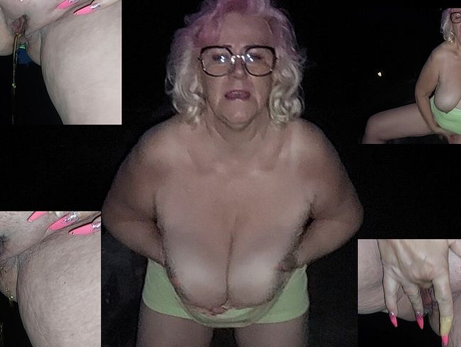 Download: pure-vicky - Auf dem nach Hause Weg einfach im Park gepisst