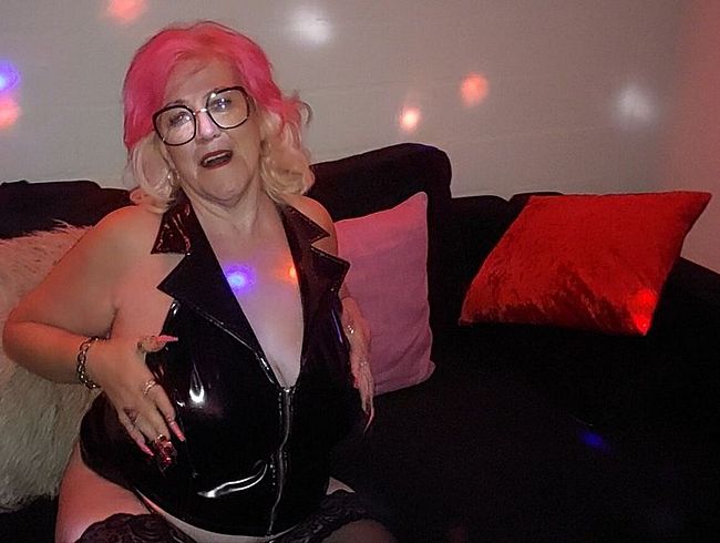 Download: pure-vicky - Geile Lack Lady Vicky in der Cocktailbar