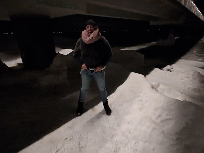 Download: pussycat33 - Abends Pissen am Strand .